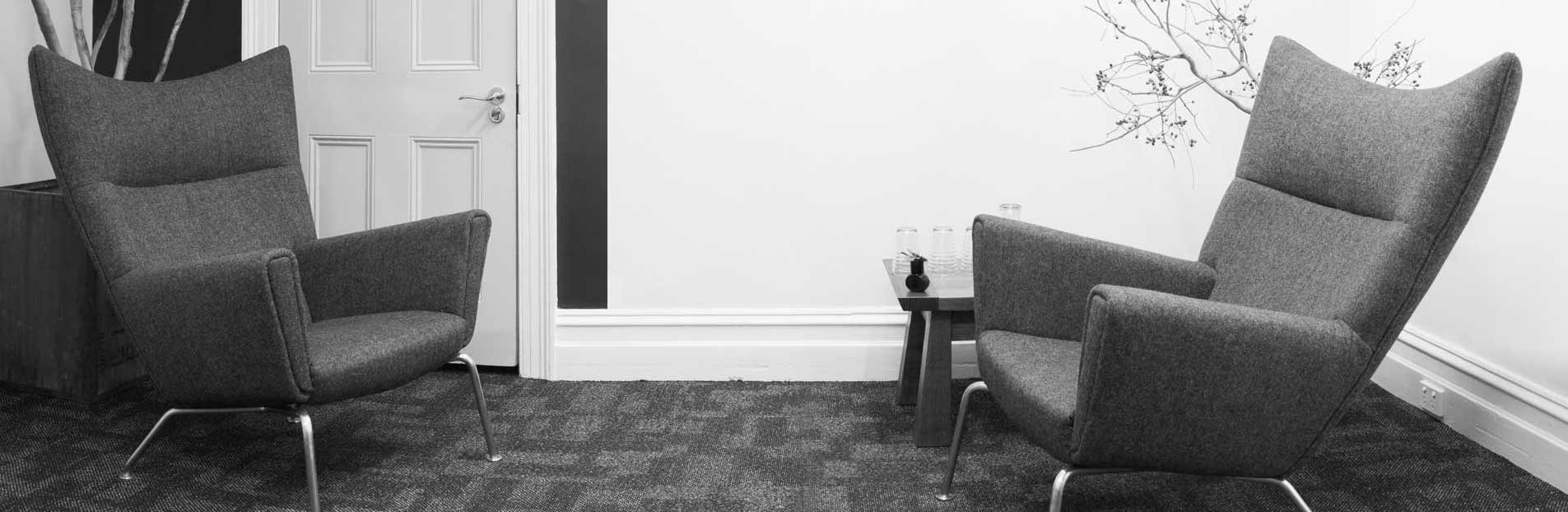 background-bw-clock